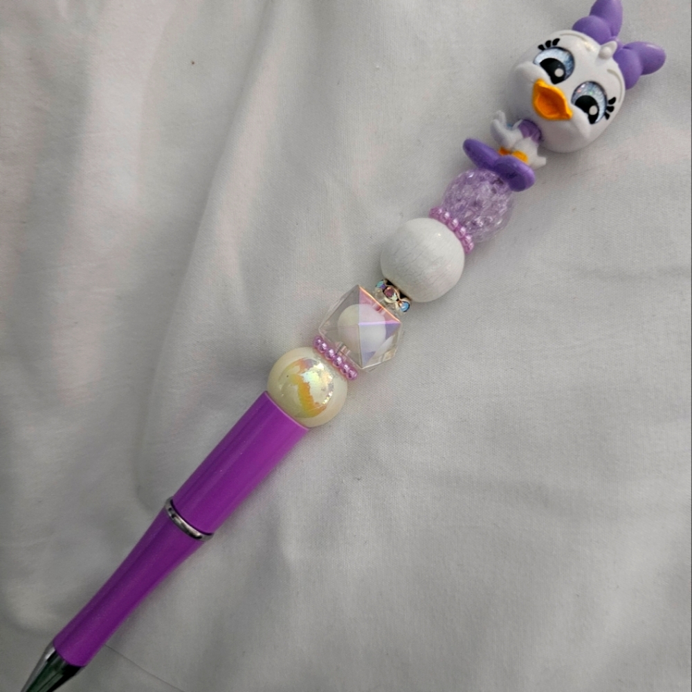 Daisy duck pen